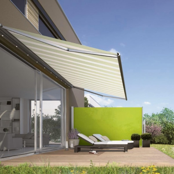 Installation and use of outdoor patio garden polyester side awning