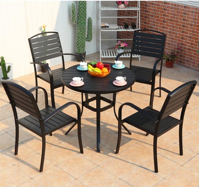 Outdoor round plastic wood table and plastic wood chair set