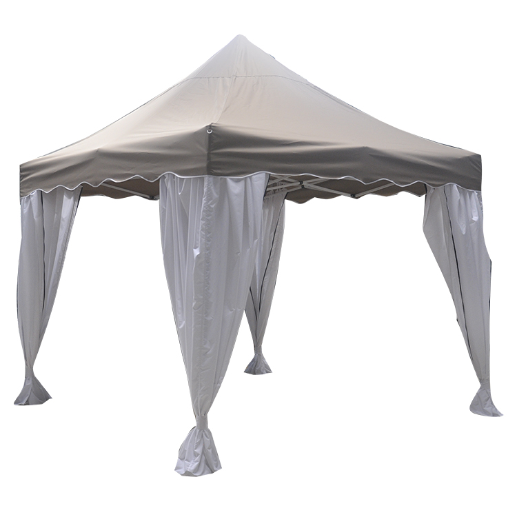 Roman tent material usage
