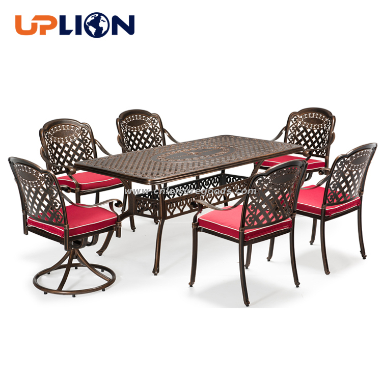 Outdoor cast aluminum chairs and tables